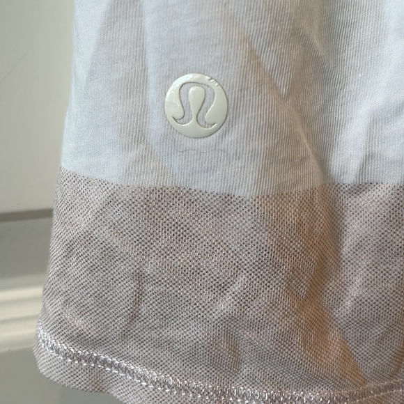 lululemon yoga tank - Picture 3 of 4